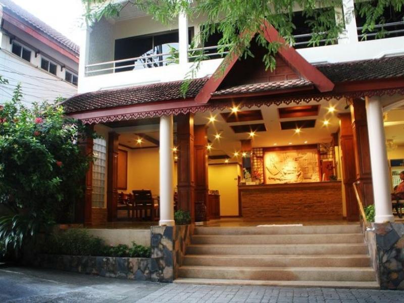 Baan Pron Phateep Patong Esterno foto